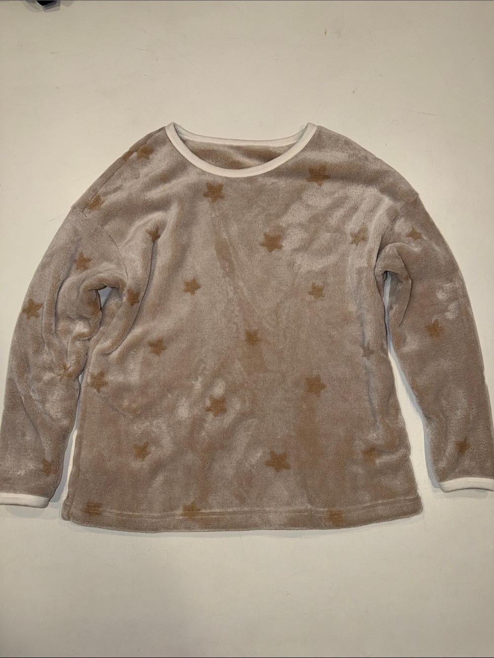 Cozy Taupe Star Plush Women’s Fleece Sweater Top